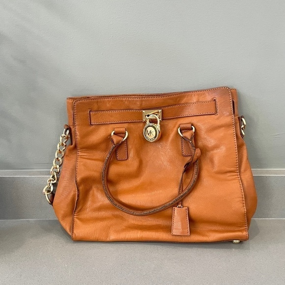 Michael Kors Hamilton Brown Leather Large Satchel Shoulder Bag W/ Lock and Key - Picture 1 of 6
